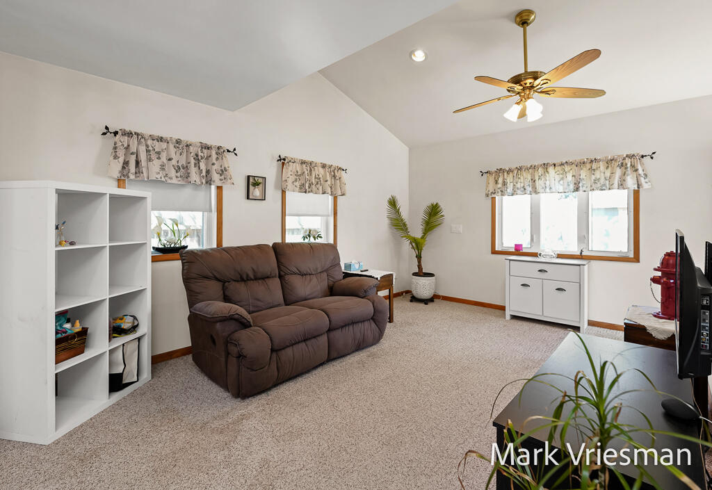 3125 Coolidge Road Muskegon, MI 49441 - Photo 10 of 46 3125CoolidgeRd-32LoRes