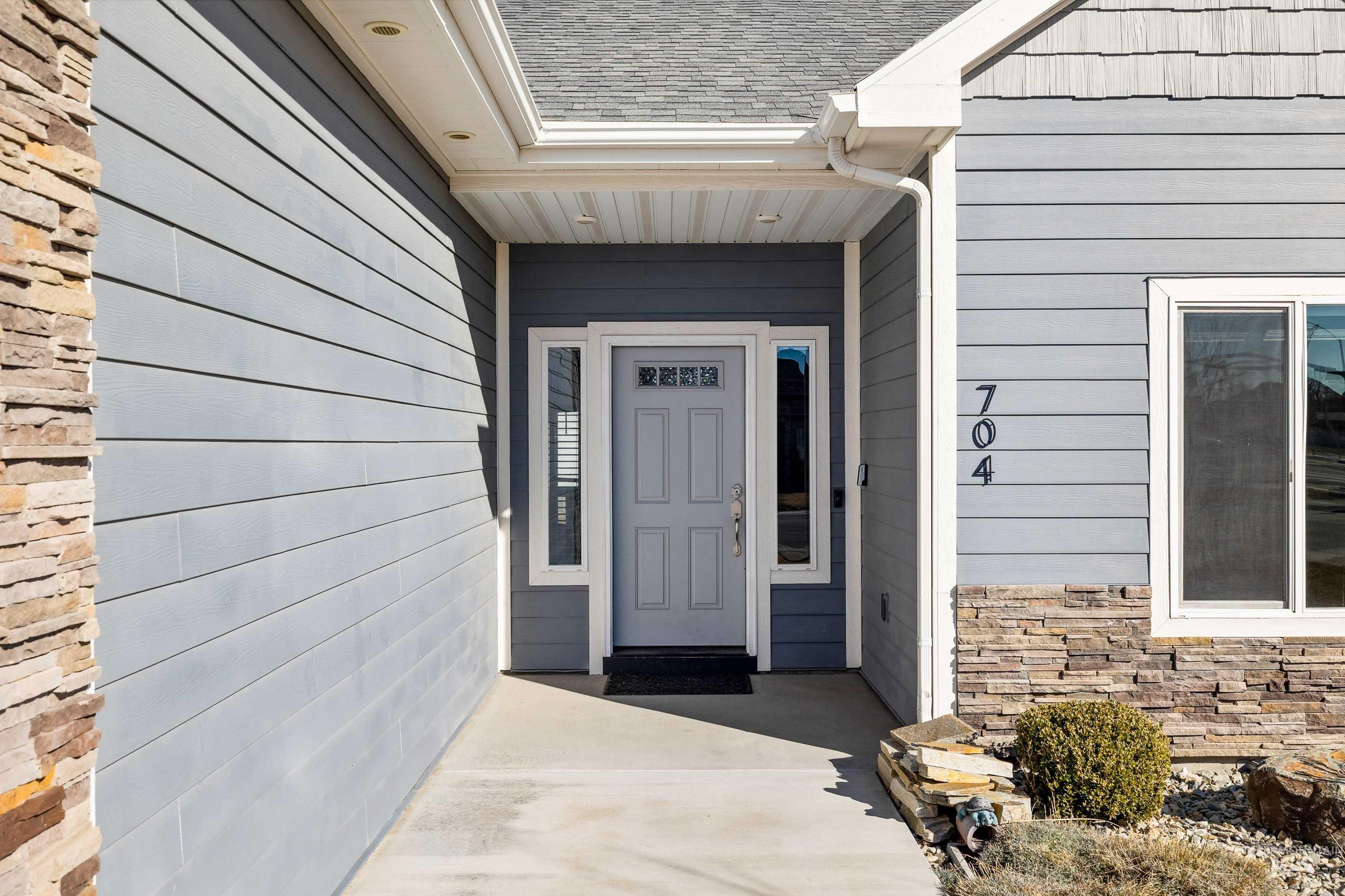 704 Midnight Sun Loop Twin Falls, ID 83301 - Photo 2 of 26