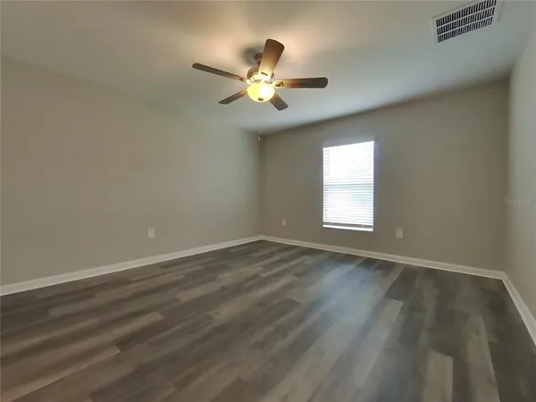 $1,949 | Undisclosed Address, Leesburg, FL 34788