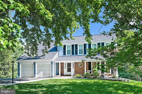 $1,475,000 | 9830 Faust Drive, Vienna, VA 22182