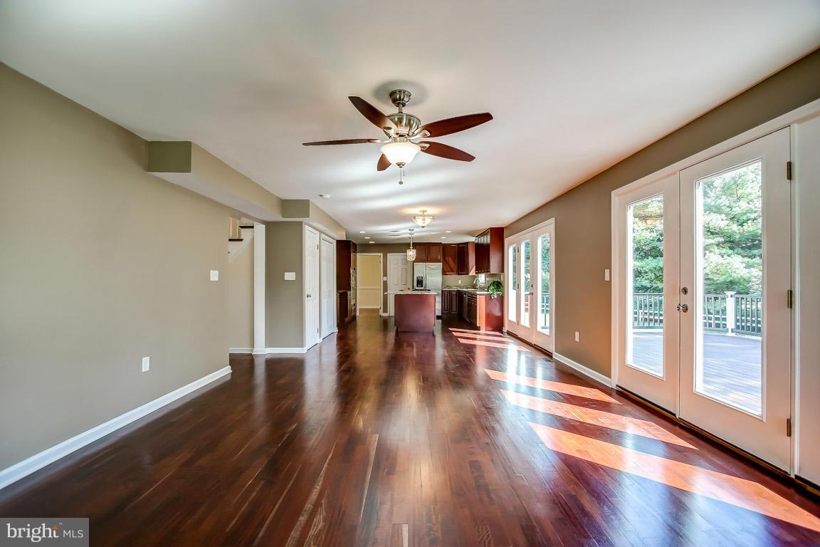 1303 Tar Cove Road Pasadena, MD 21122 - Photo 9 of 30 Interior (General)