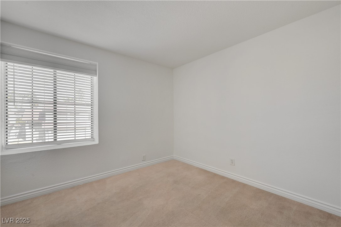 6505 Deadwood Road Las Vegas, NV 89108 - Photo 28 of 44 Bedroom2, Black out blinds installed