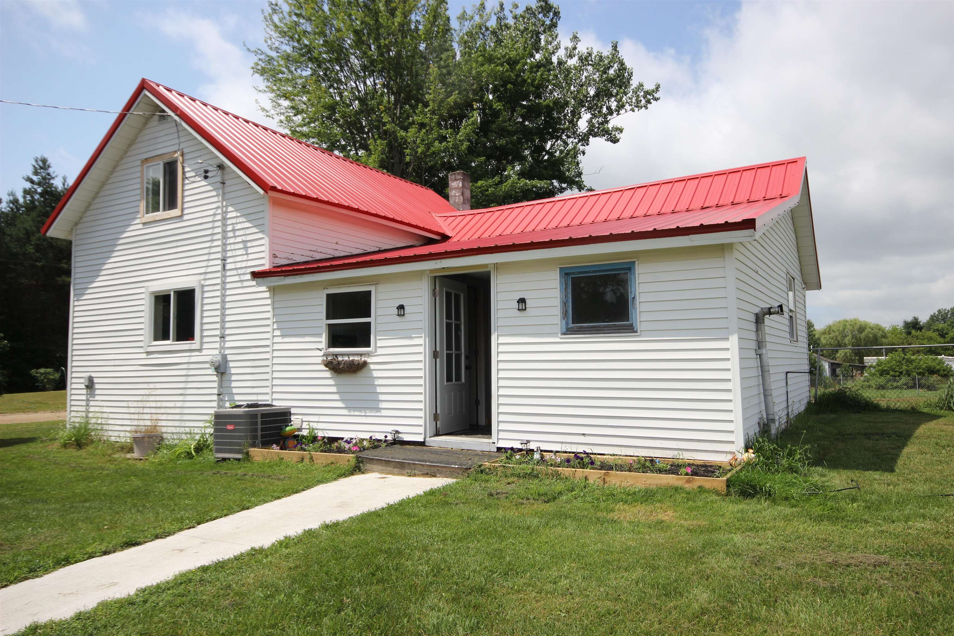 3189 Bowerman Road Kingsley, MI 49649 - Photo 3 of 40