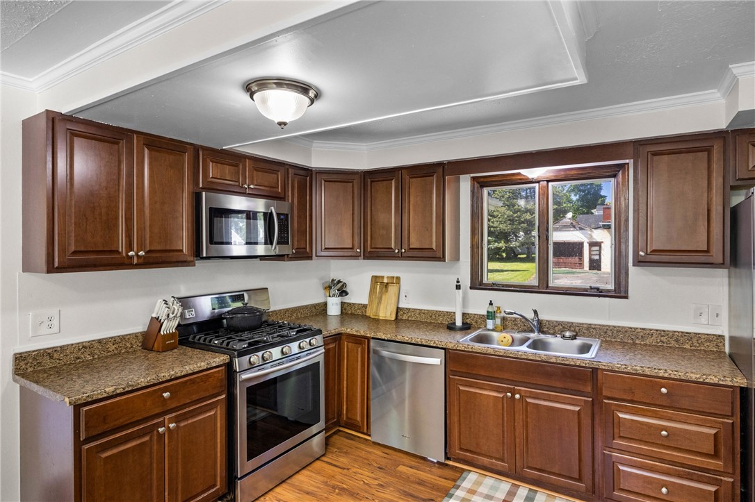 234 Pardee Road Irondequoit, NY 14609 - Photo 17 of 48
