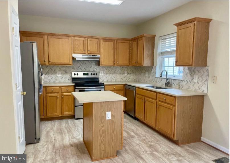 9058 Two Bays Road Lorton, VA 22079 - Photo 2 of 32