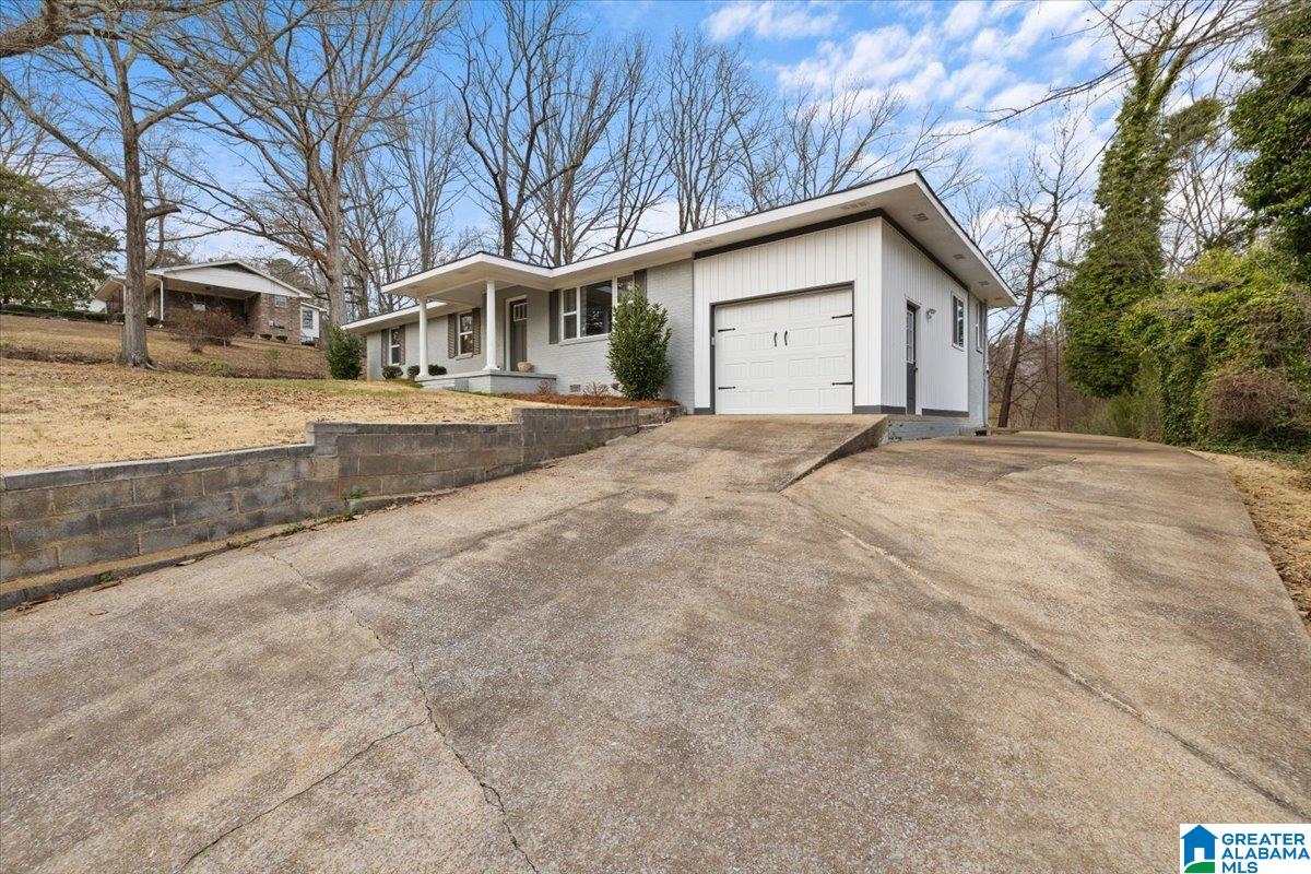 2012 Crawford Street Guntersville, AL 35976 - Photo 33 of 40