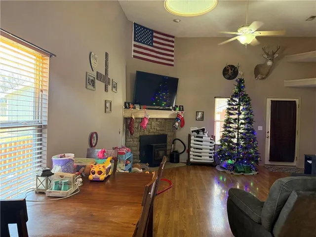 $299,900 | 2202 Meadow Trail, St. Joseph, MO 64503