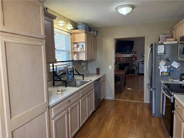 $299,900 | 2202 Meadow Trail, St. Joseph, MO 64503