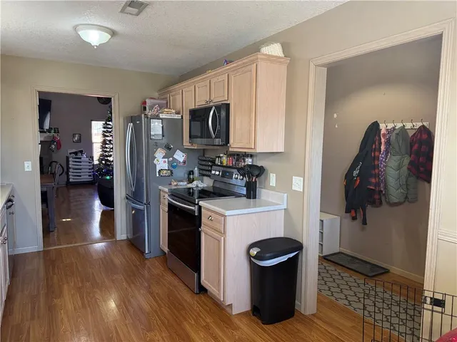 $299,900 | 2202 Meadow Trail, St. Joseph, MO 64503