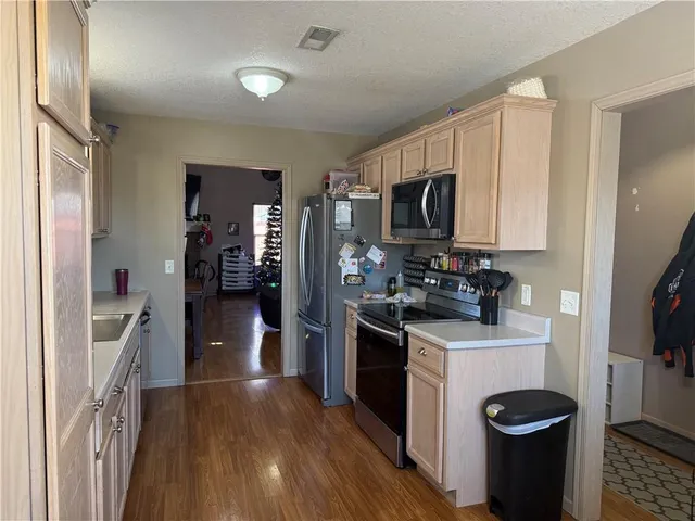 $299,900 | 2202 Meadow Trail, St. Joseph, MO 64503