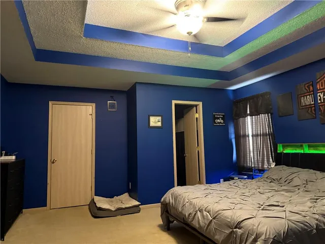 $299,900 | 2202 Meadow Trail, St. Joseph, MO 64503