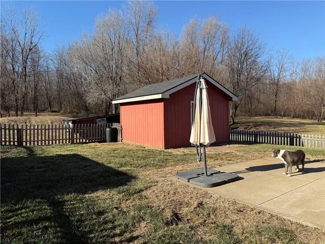 $299,900 | 2202 Meadow Trail, St. Joseph, MO 64503