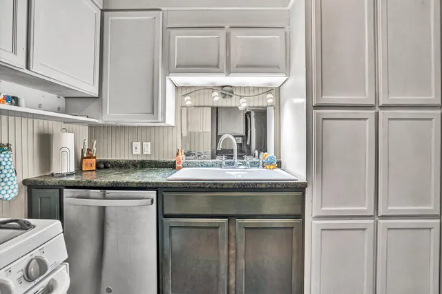 $324,950 | 2136 Denniston Avenue Southwest, Roanoke, VA 24015