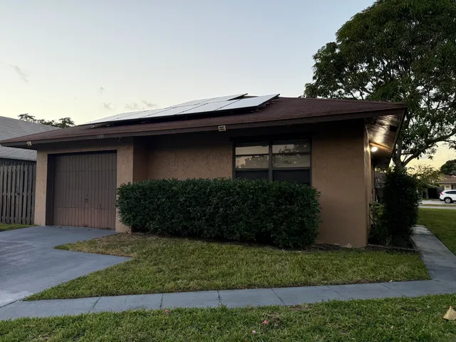 $2,200 | 1389 Pines Lane, West Palm Beach, FL 33415