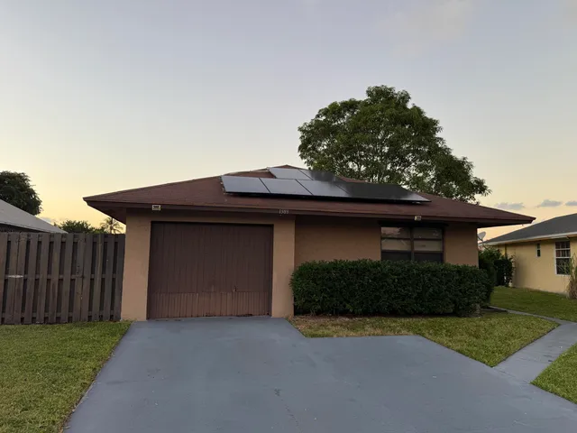 $2,200 | 1389 Pines Lane, West Palm Beach, FL 33415