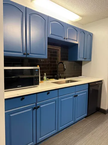 $2,200 | 1389 Pines Lane, West Palm Beach, FL 33415