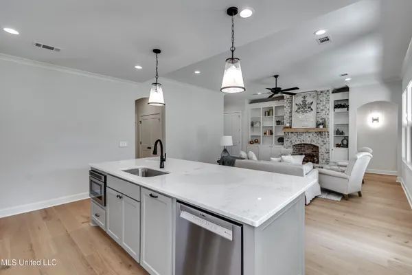 $375,000 | 609 Cobalt Way, Brandon, MS 39042