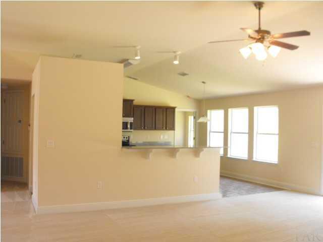 2126 Liberty Loop Road, Unit 5D Cantonment, FL 32533 - Photo 3 of 18 Gallery Image 3