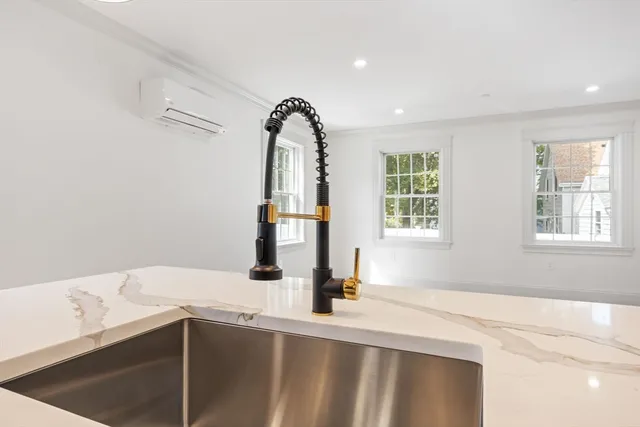 $699,000 | 9 Swan Street, Unit 3, Beverly, MA 01915