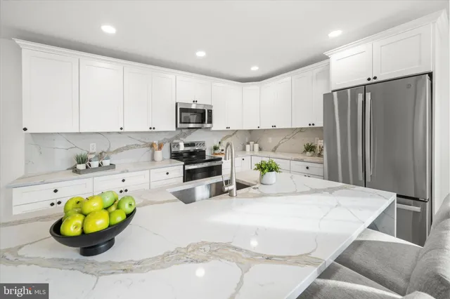 $579,900 | 105 Berry Drive, Wilmington, DE 19808