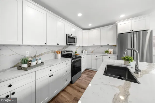 $579,900 | 105 Berry Drive, Wilmington, DE 19808