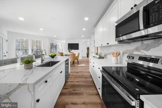 $579,900 | 105 Berry Drive, Wilmington, DE 19808