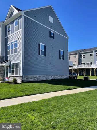$2,695 | 4927 Dunhaven Drive, Fredericksburg, VA 22408