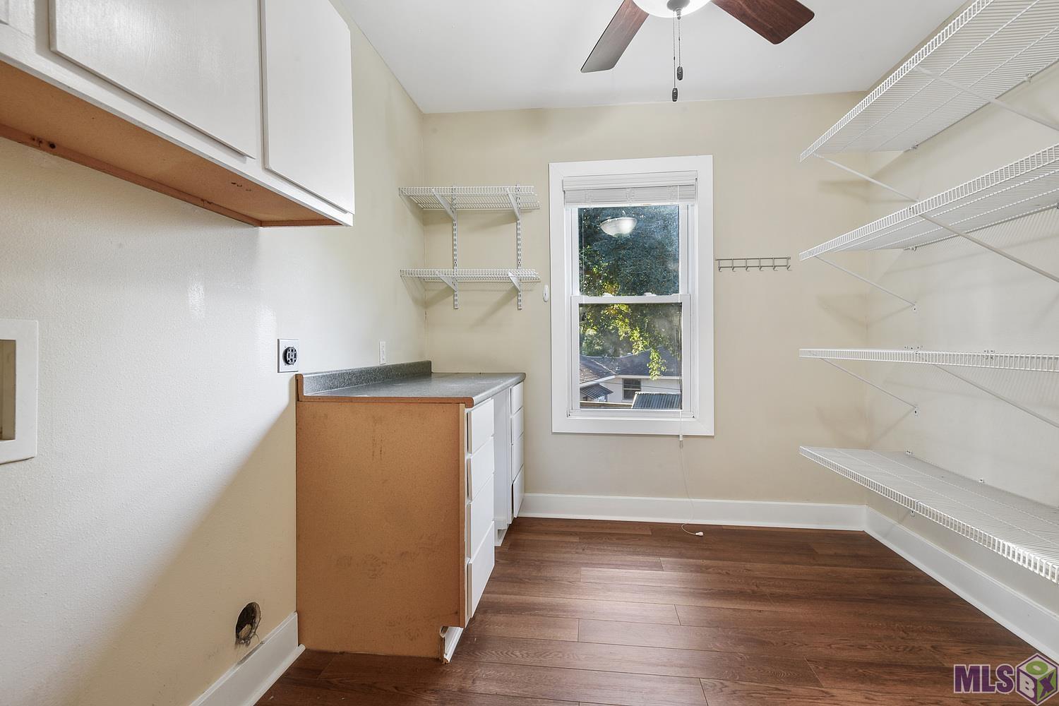 9722 Cal Road Baton Rouge, LA 70809 - Photo 18 of 25 laundry room