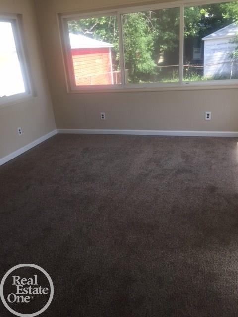 1830 Newcastle Road Grosse Pointe, MI 48236 - Photo 13 of 27 31300052-12.JPG