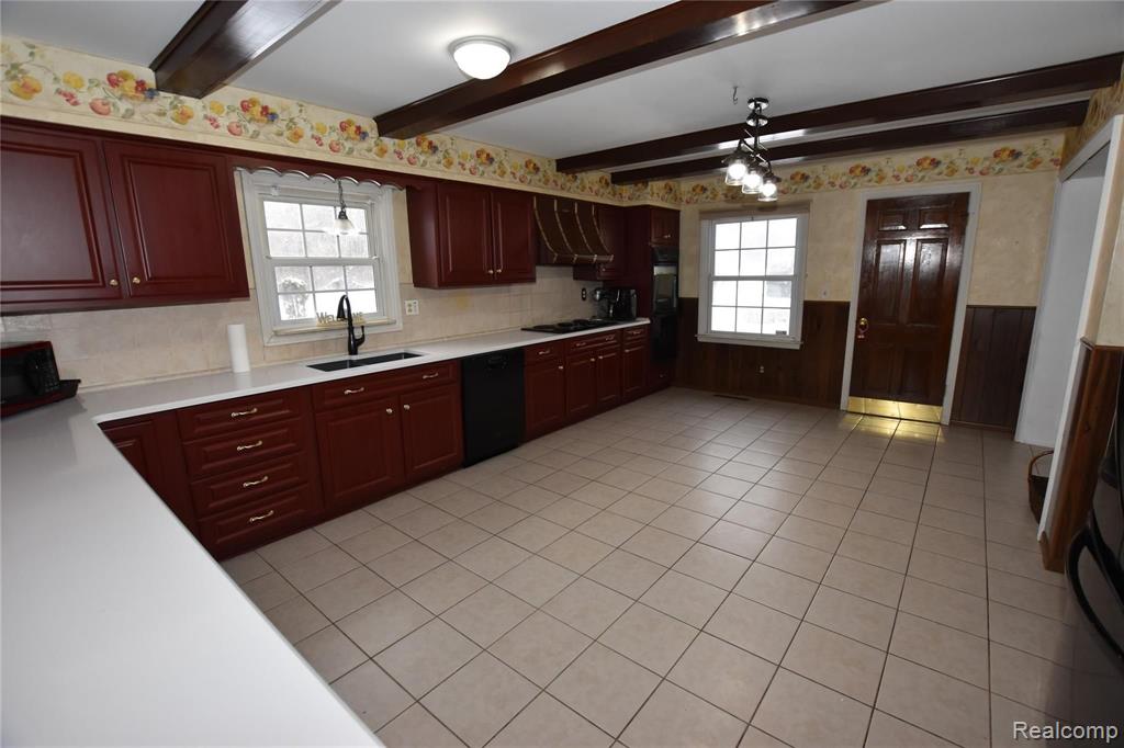2445 Warner Road Flushing, MI 48433 - Photo 6 of 26