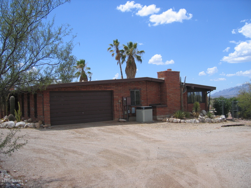 581 North Tanque Verde Loop Road Tucson, AZ 85748 - Photo 9 of 27 Gallery Image 9
