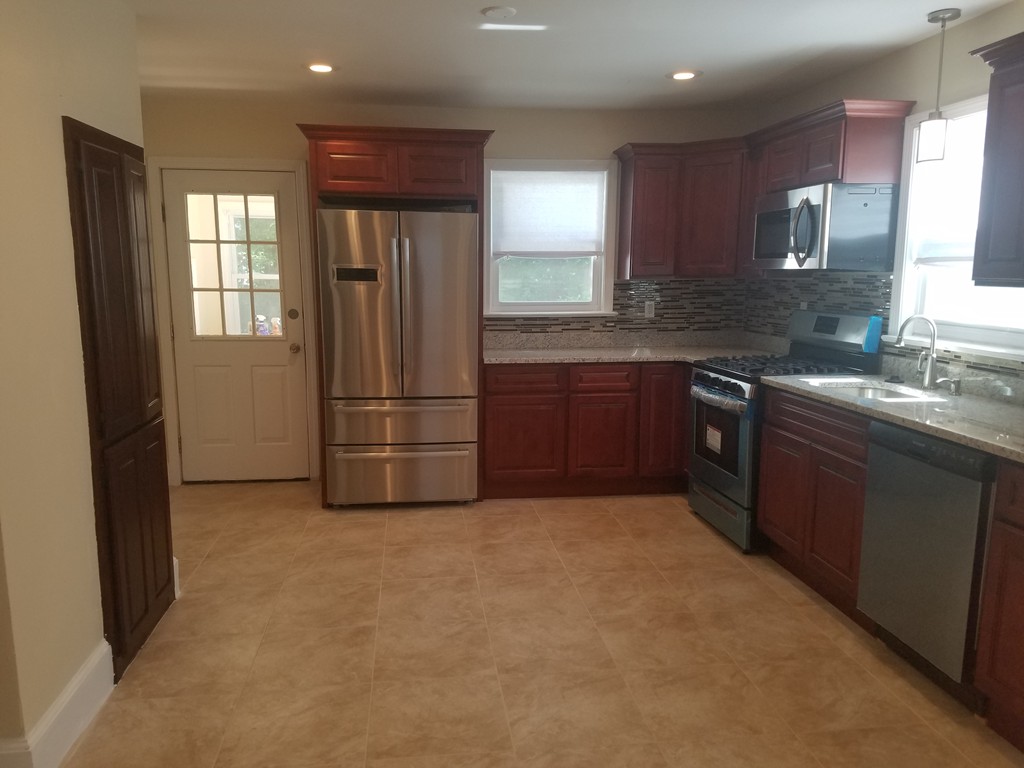 40 Reed Street Randolph, MA 02368 - Photo 2 of 24