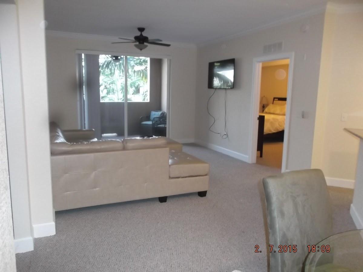 1690 Renaissance Commons Boulevard, Unit 1424 Boynton Beach, FL 33426 - Photo 2 of 31 living room