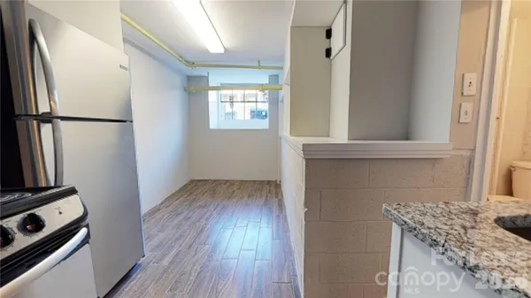 $1,100 | 428 Hawthorne Lane, Unit 7, Charlotte, NC 28204