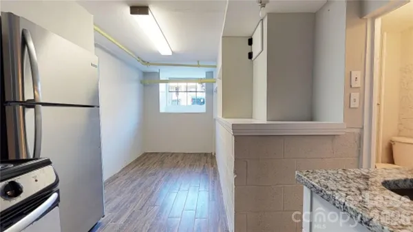 $1,100 | 428 Hawthorne Lane, Unit 7, Charlotte, NC 28204
