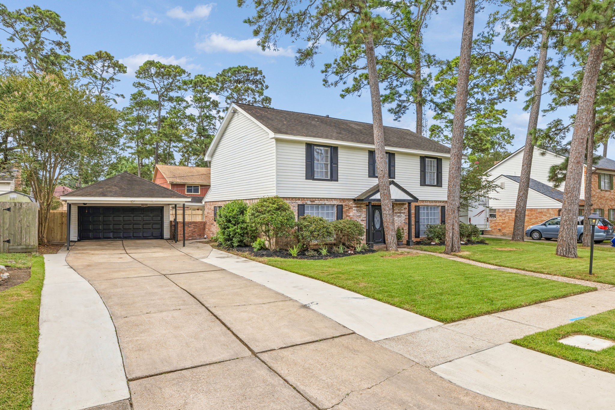 3403 Winter Lane Baytown, TX 77521 - Photo 3 of 29 Very long expanded driveway.