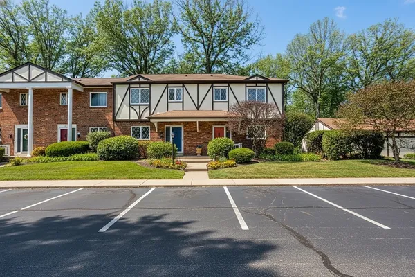 $400,000 | 43 West Summit Street, Unit 10, South Hadley, MA 01075