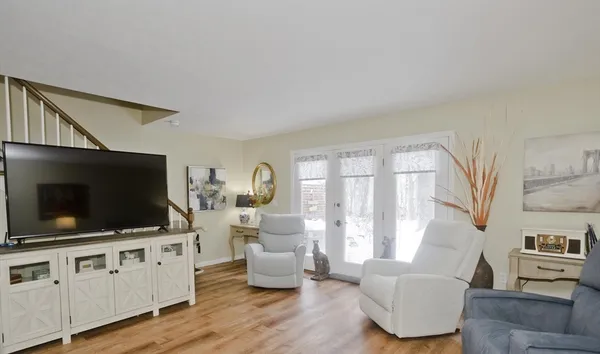 $400,000 | 43 West Summit Street, Unit 10, South Hadley, MA 01075