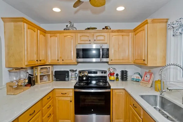 $400,000 | 43 West Summit Street, Unit 10, South Hadley, MA 01075