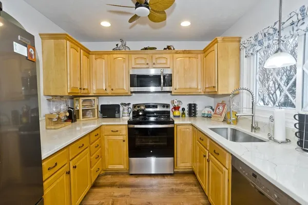 $400,000 | 43 West Summit Street, Unit 10, South Hadley, MA 01075
