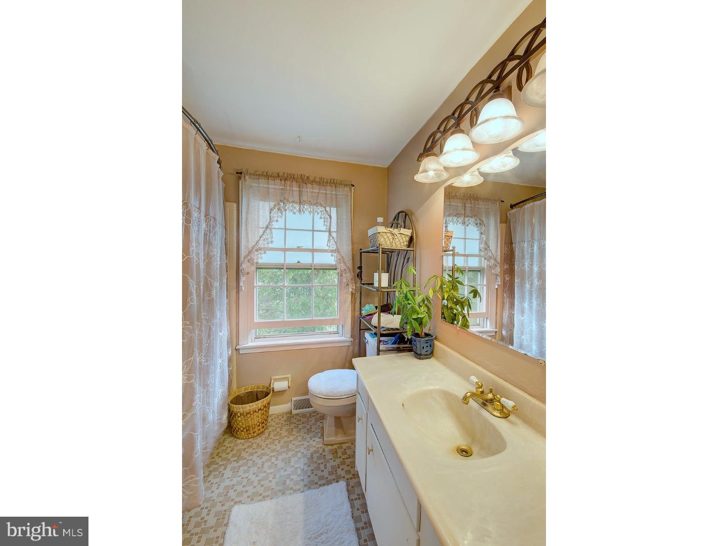 108 Shenandoah Road Cinnaminson, NJ 08077 - Photo 19 of 24 Gallery Image 19
