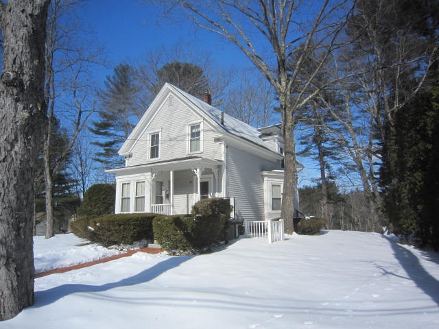 110 Autumn Street Rochester, NH 03868 - Photo 1 of 26