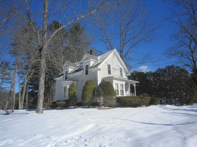 110 Autumn Street Rochester, NH 03868 - Photo 2 of 26
