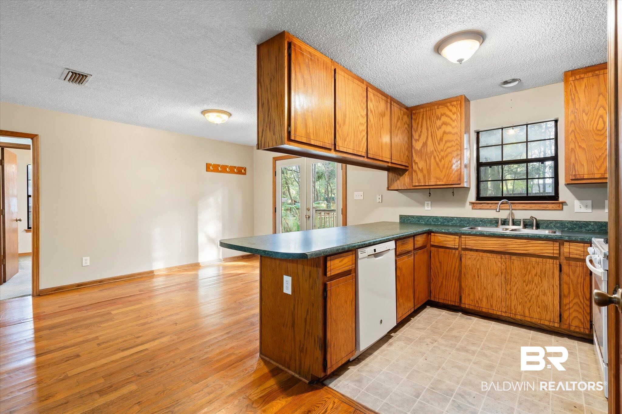 4066 C McFarland Road Mobile, AL 36695 - Photo 9 of 32 Kitchen with a view