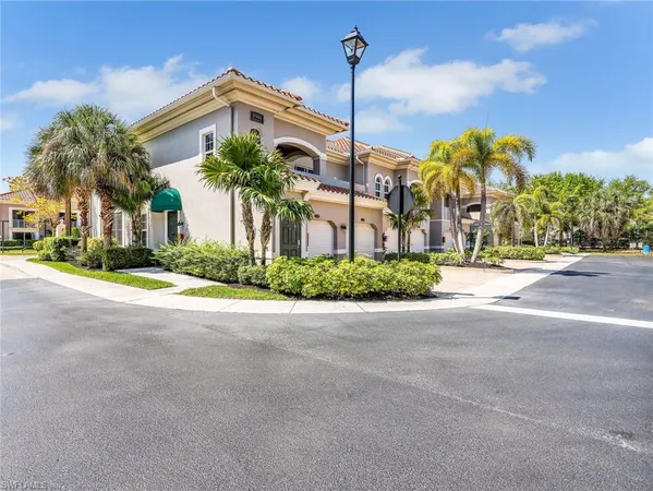 $368,900 | 8561 Evernia Court, Unit 203, Estero, FL 34135