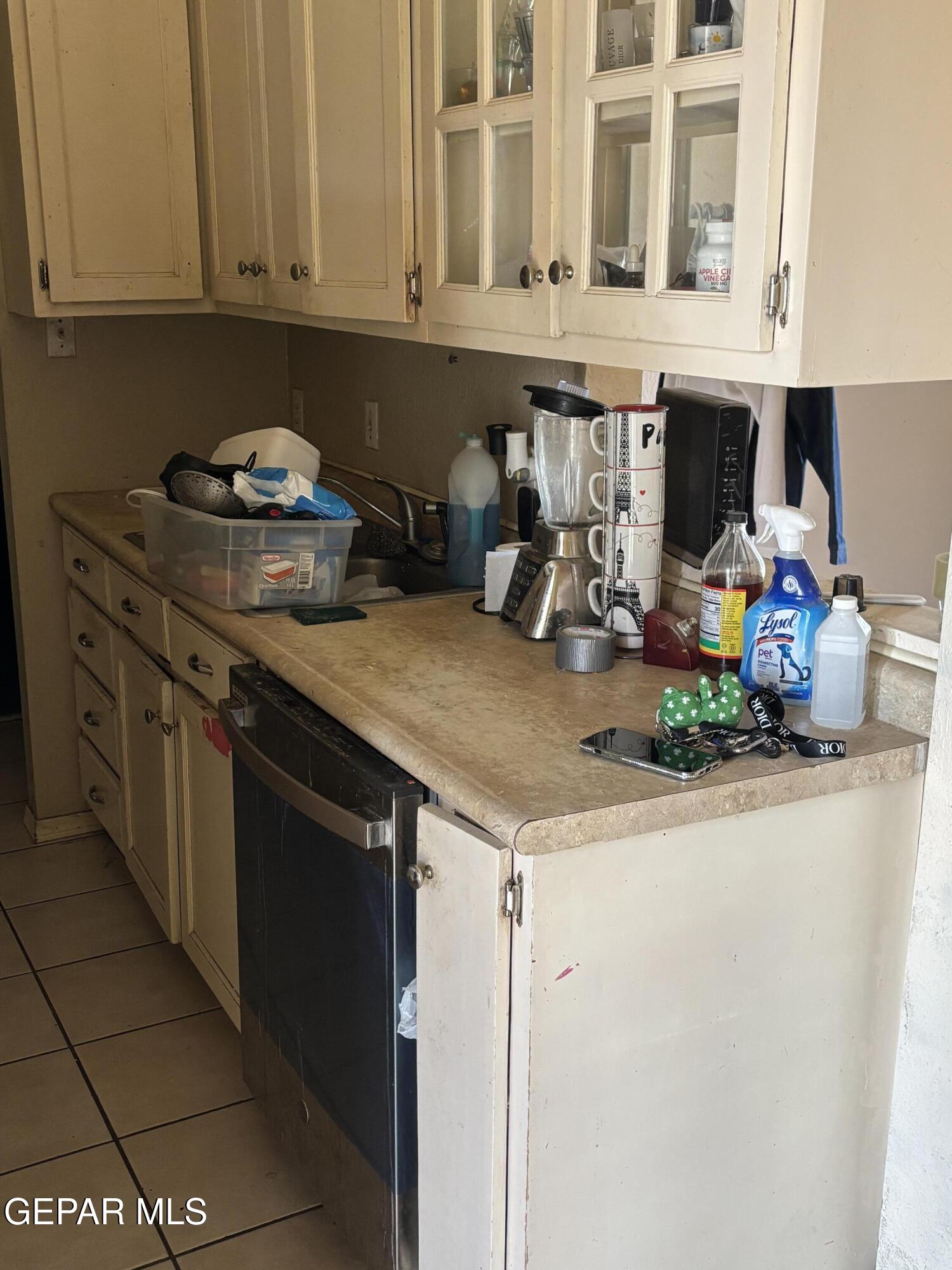 10705 Rhyolite Drive El Paso, TX 79924 - Photo 4 of 10 1