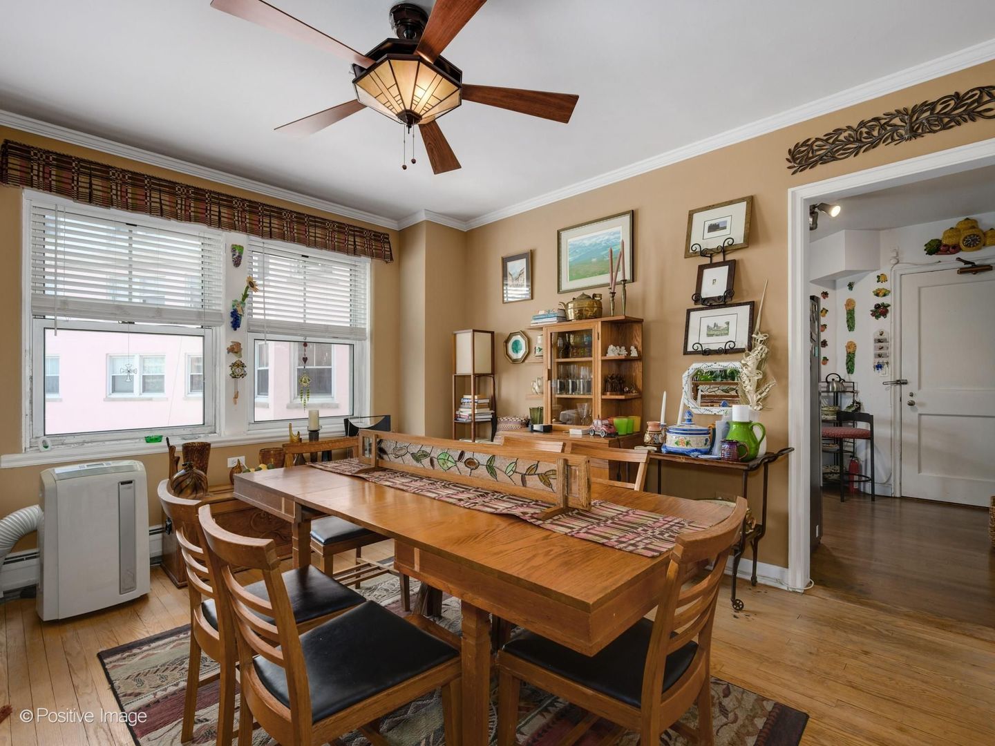 5555 North Sheridan Road, Unit 1612 Chicago, IL 60640 - Photo 4 of 18