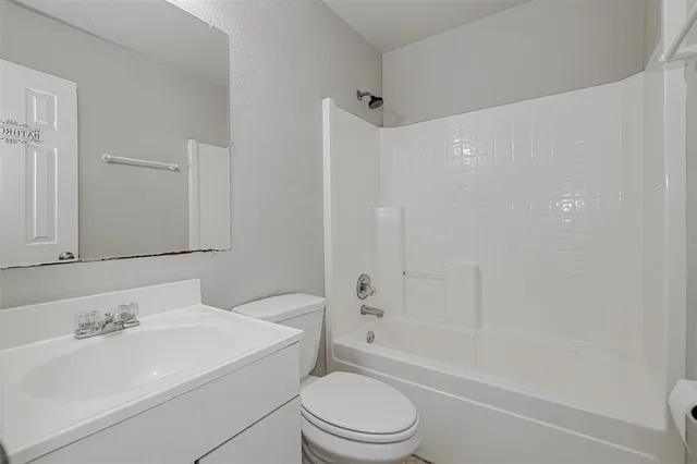 $1,495 | 214 Joshua Boulevard, Joshua, TX 76058