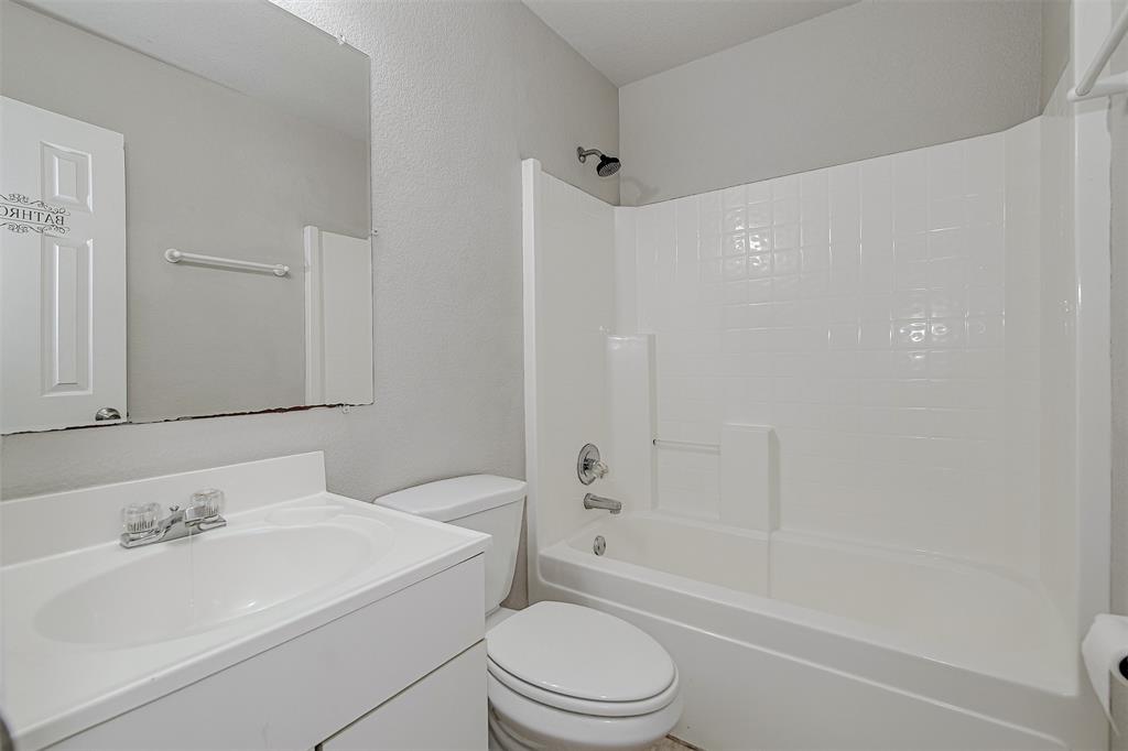 214 Joshua Boulevard Joshua, TX 76058 - Photo 13 of 17