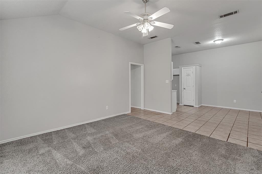 214 Joshua Boulevard Joshua, TX 76058 - Photo 5 of 17